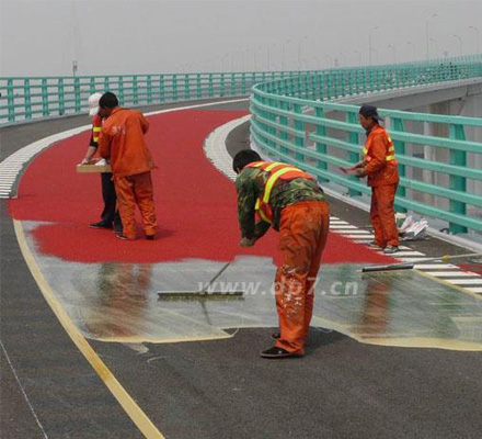 彩色公交车道、彩色自行车道、彩色警示路面